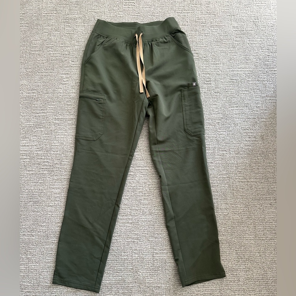Moss High Waisted Yola Figs Scrub Pant